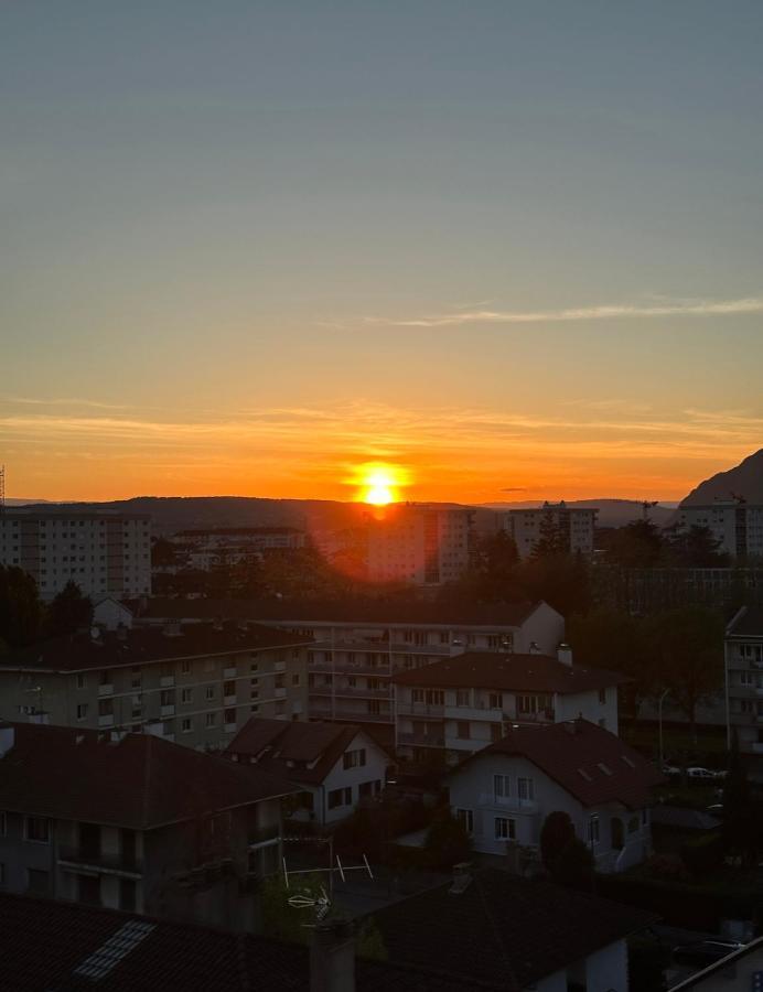 Luxueux Appartement T4 - Lac 5 Min - Parkings Privatifs - Vue Lac Et Montagne آنسي المظهر الخارجي الصورة